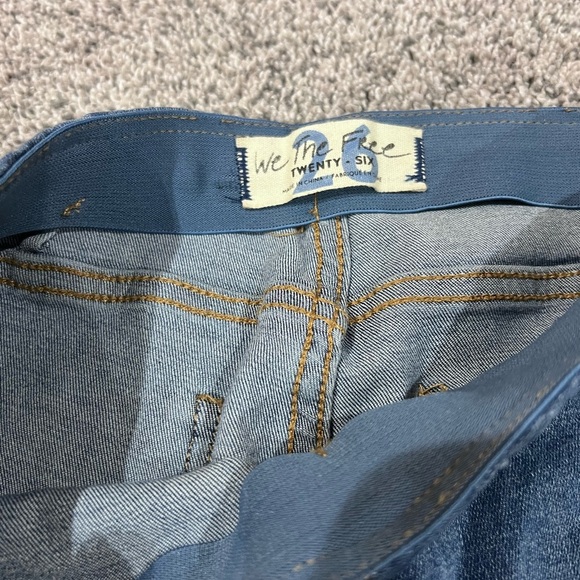 We The Free Penny Pull On Flare Jeans Mid Rise Bell Bottoms Blue Boho Size 26 - Picture 2 of 11